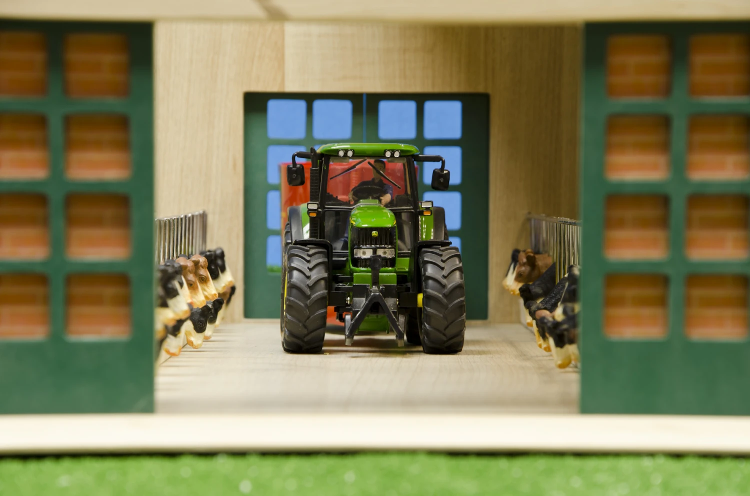 Kidsglobe Luxe Ligboxenstal Met Roosters 1:32 6 Kidsglobe Luxe Ligboxenstal Met Roosters 1:32 - Afbeelding 4