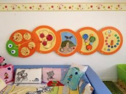 Beleduc Houten Wandpanelen Set Rups Compleet KDV -Indoor Speelgoed Winkel wand speelelemtn beleduc rups 2